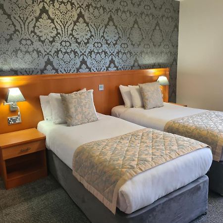 Leitrim Marina Hotel Carrick on Shannon Екстериор снимка