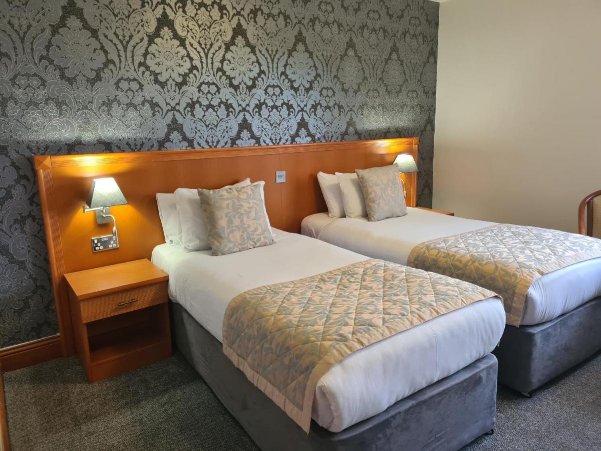 Leitrim Marina Hotel Carrick on Shannon Екстериор снимка