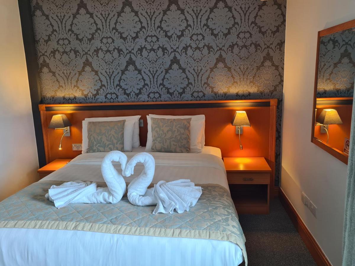 Leitrim Marina Hotel Carrick on Shannon Екстериор снимка