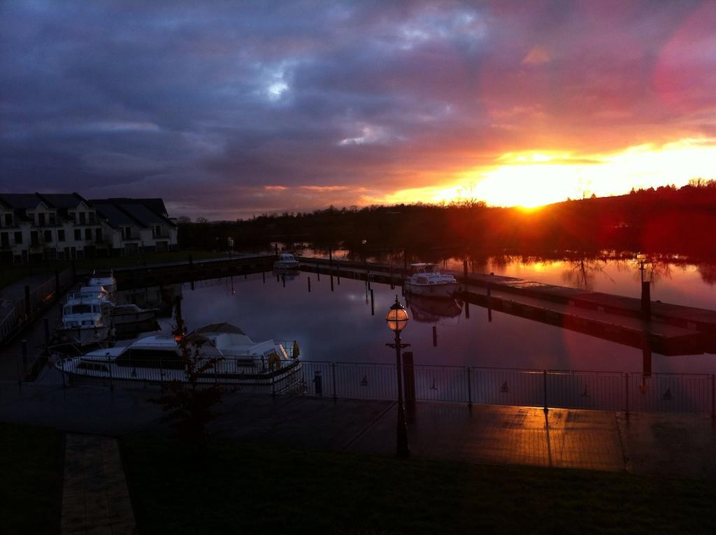 Leitrim Marina Hotel Carrick on Shannon Екстериор снимка