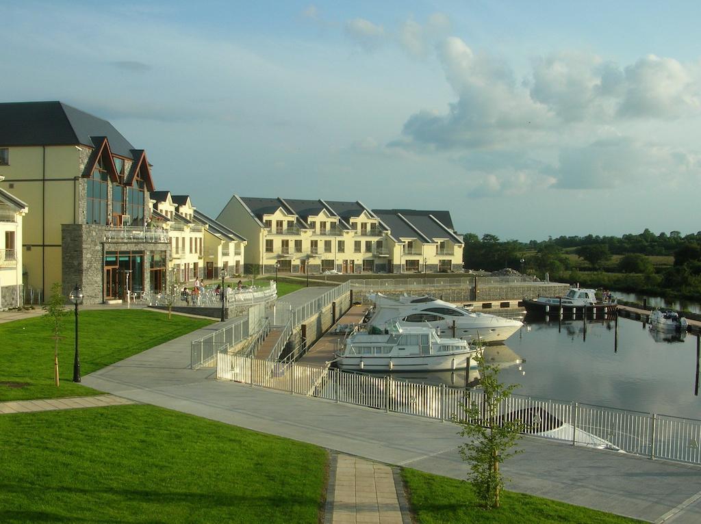 Leitrim Marina Hotel Carrick on Shannon Екстериор снимка